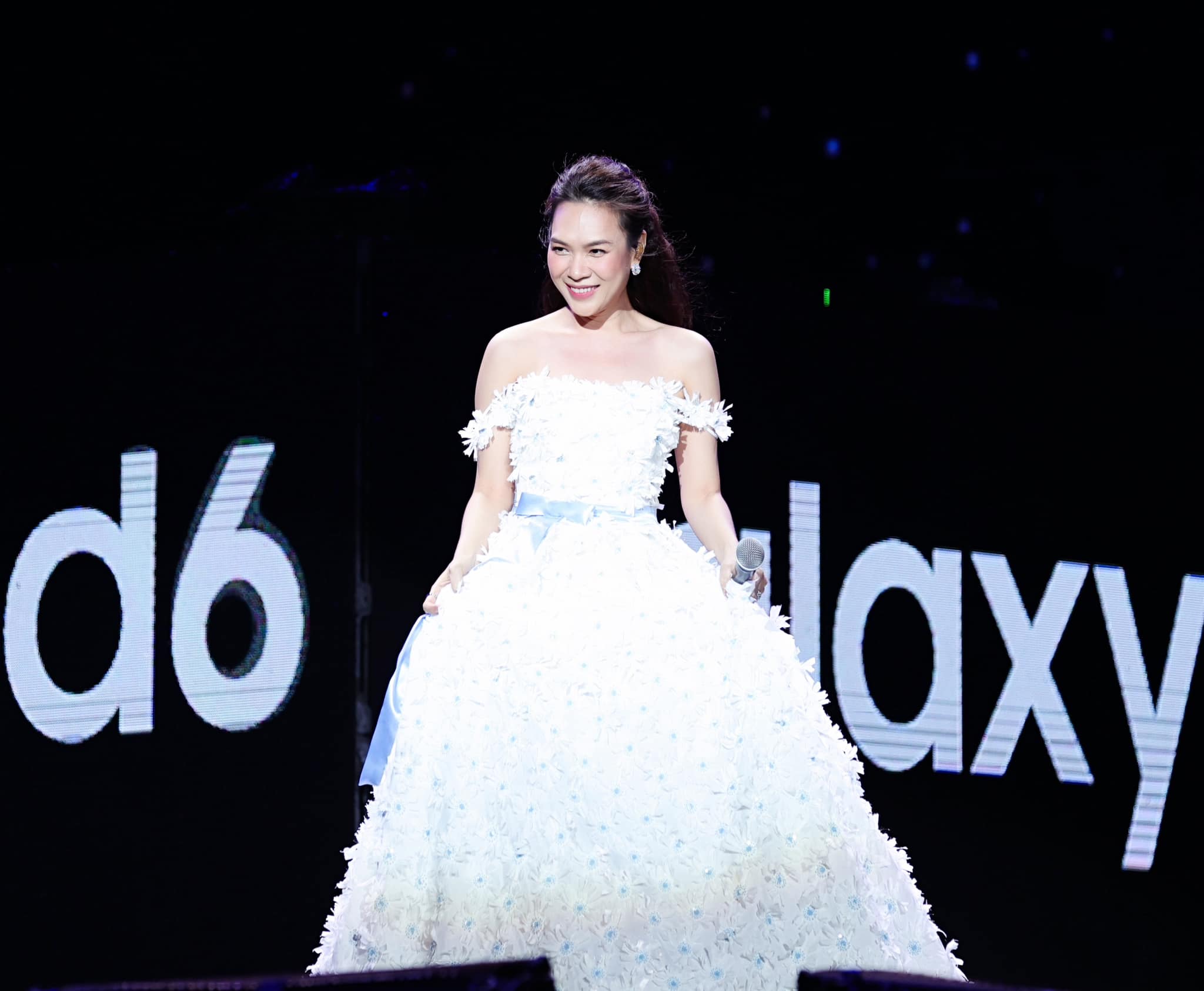 Mỹ Tâm bán sạch 6.000 đĩa liveshow Tri âm chỉ trong 3 giờ đồng hồ