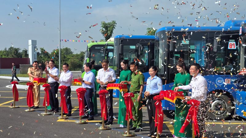 TPHCM: chính thức đưa vào vận hành Bến xe buýt Lê Minh Xuân