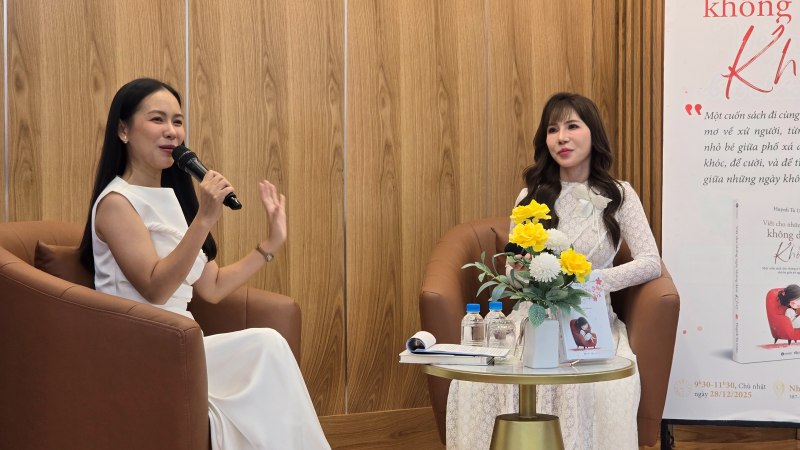 Ca sĩ Huỳnh Tú Uyên về nước ra mắt sách về Du học sinh tại Mỹ